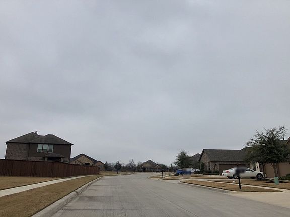 4th image of 7632 Town Lake Dr