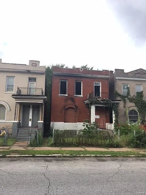 5380 Wells Ave #5382 photo 1