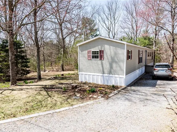 2 Blueberry Hts, West Greenwich, RI 02817