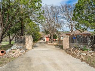 115 Chaparral Pl W, Ingram, TX 78025