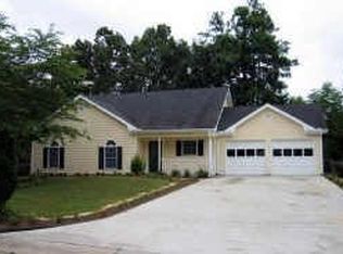 1045 Burning Bush Dr, Loganville, GA