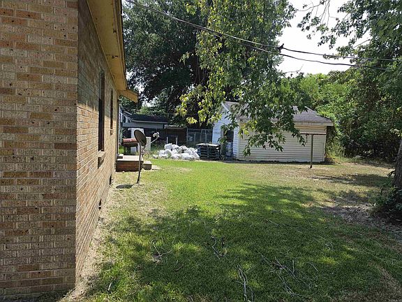 4th image of 310 W 24th Ave