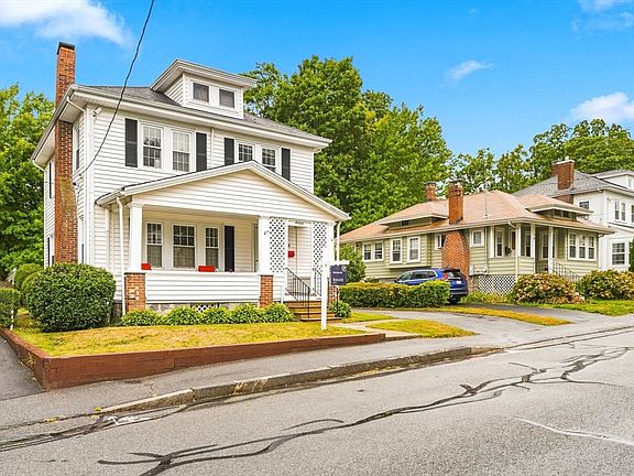 3rd image of 16 Elmlawn Rd
