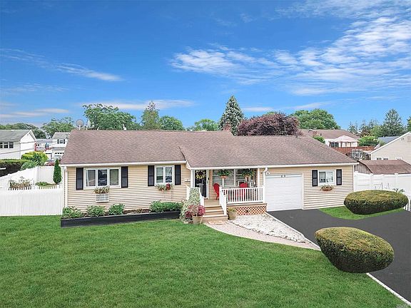 5th image of 22 Dollard Dr