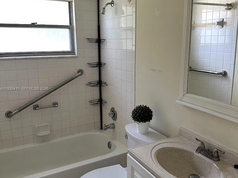 200 SW 132nd Way #310L — Photo 13