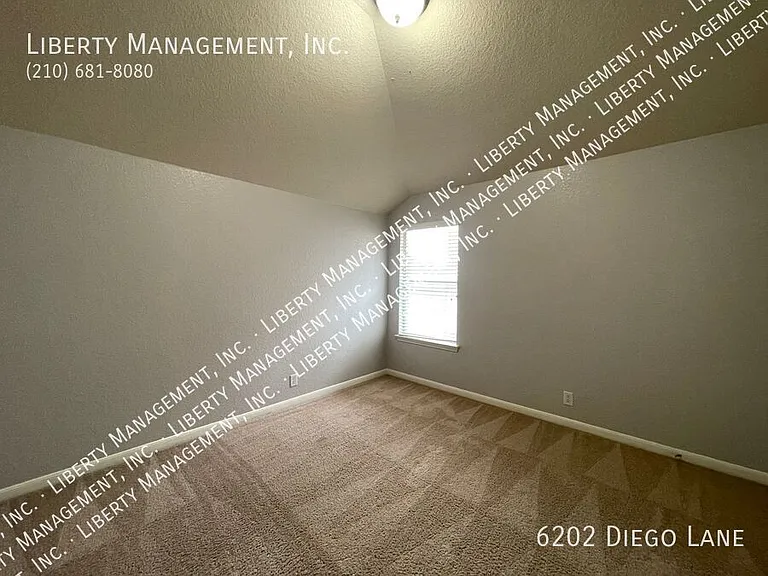 6202 Diego Ln — Photo 29
