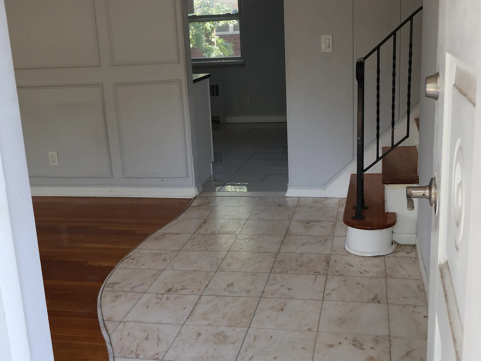 3 bed, 1900 sqft, $4,500 — Photo 2