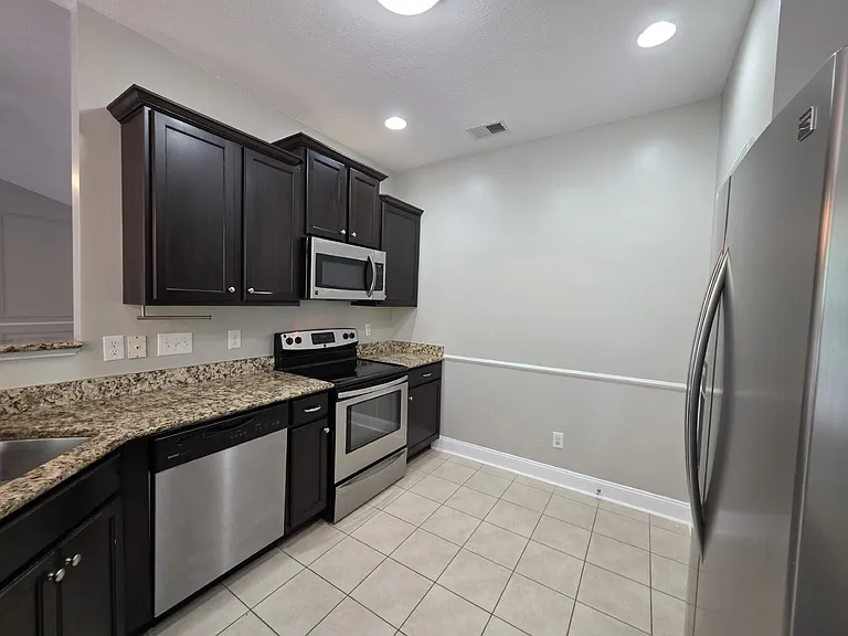 3516 Heartpine Dr — Photo 6