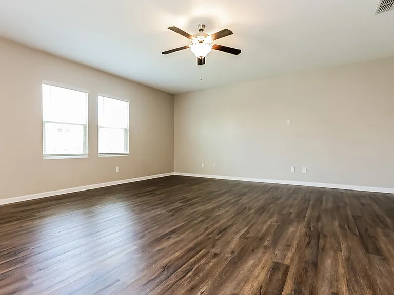 3740 Newbury Place Dr — Photo 4