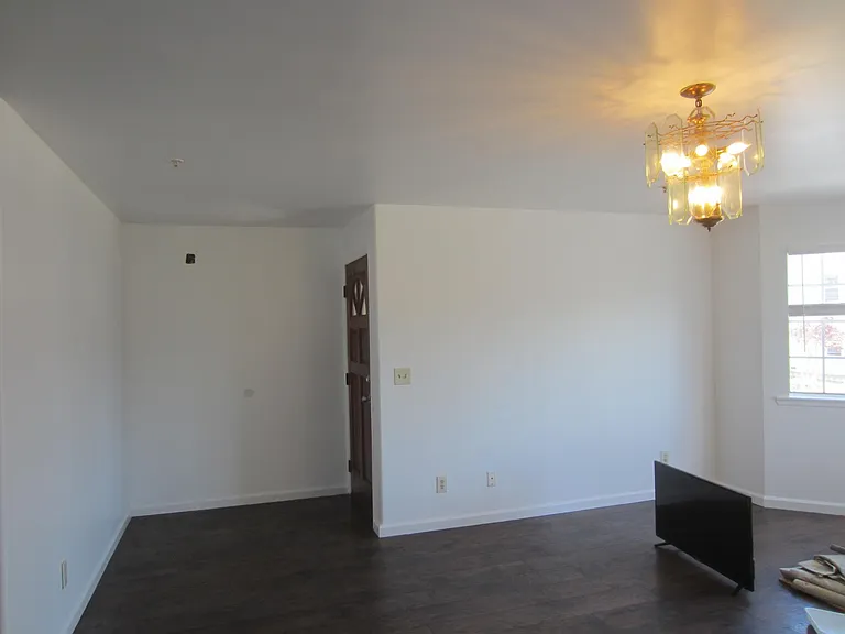 1223 E 15th St #1223 — Photo 14