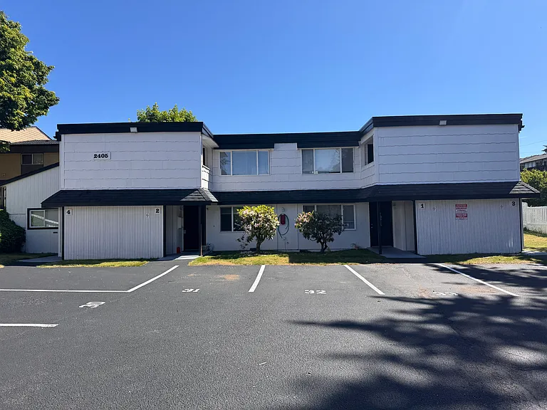 Cascade Terrace Apartments — Photo 9