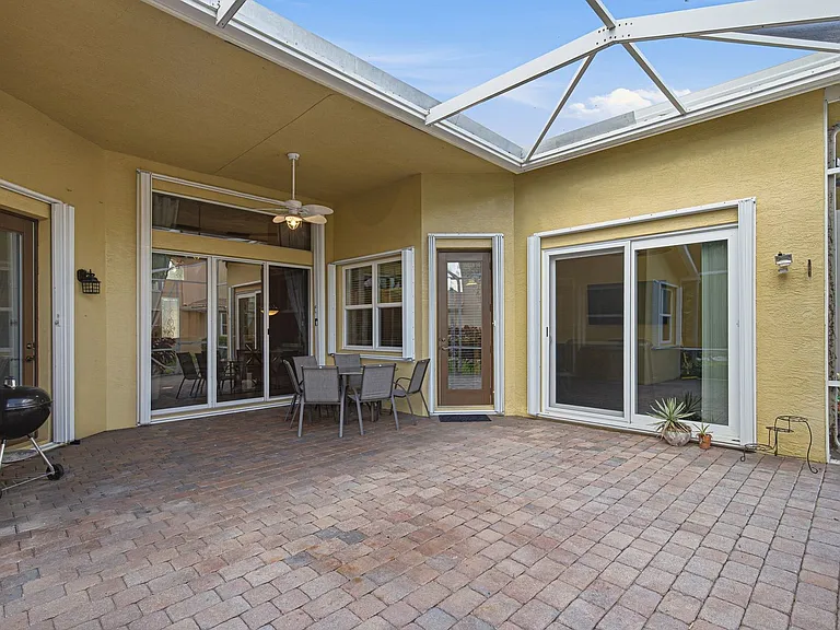 9655 Campi Dr — Photo 11