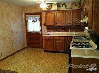 2nd image of 704 Nicholson Dr