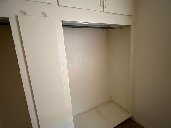 2nd image of 802 N Jefferson St