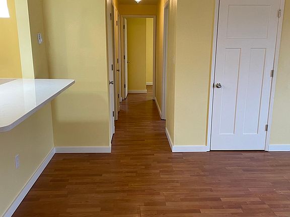 5th image of 1301 Iowa St #19