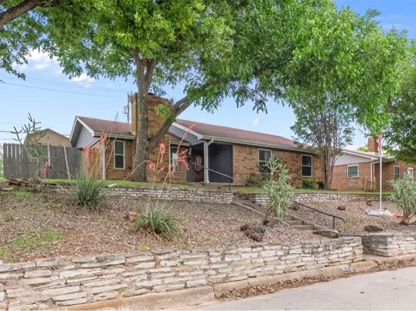 1205 S Rusk St, Weatherford, TX 76086