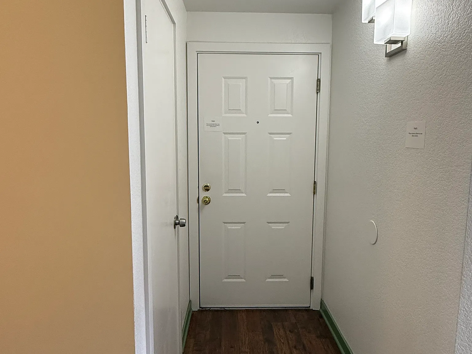 2 bed, 946 sqft, $1,750 — Photo 2