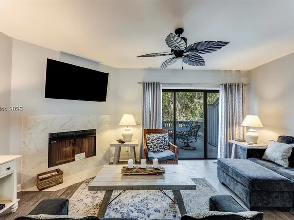 125 Shipyard Dr APT 208, Hilton Head Island, SC 29928