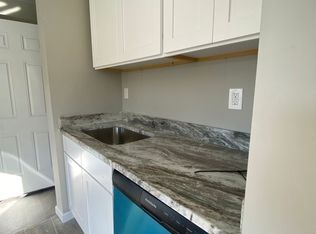 32 Kensington St #2, New Haven, CT 06511