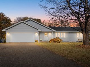 9245 Oakview Ln N, Maple Grove, MN 55369