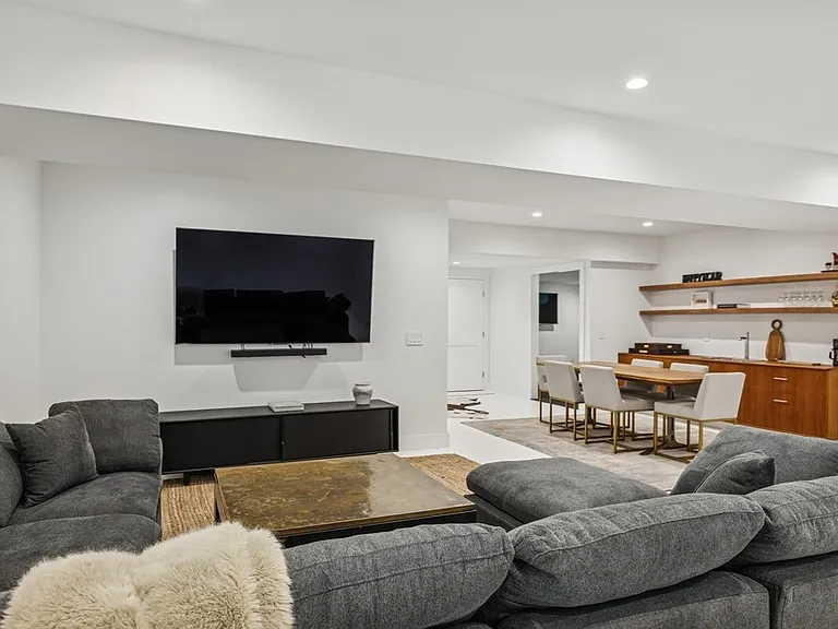 10 Seabright Ave — Photo 29