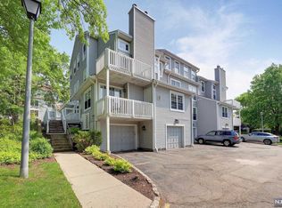 17 Quail Ct, Englewood, NJ 07631