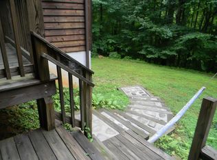 902 Harris Hollow Rd, Washington, VA 22747