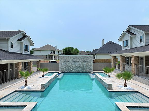 4th image of 14255 Melville Dr #2