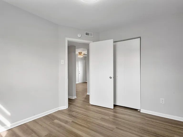 301 S Granby St #C — Photo 17
