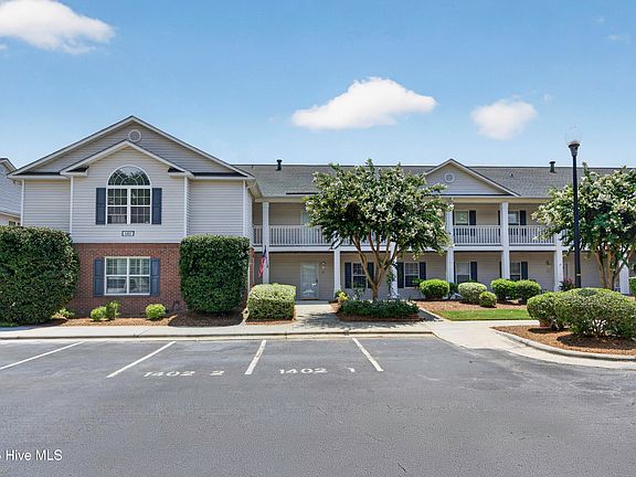 4th image of 1402 Willoughby Park Court Unit 2