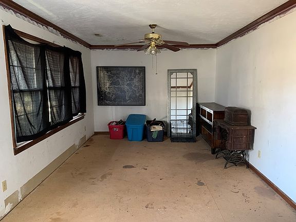 2nd image of 112 Emma Ln