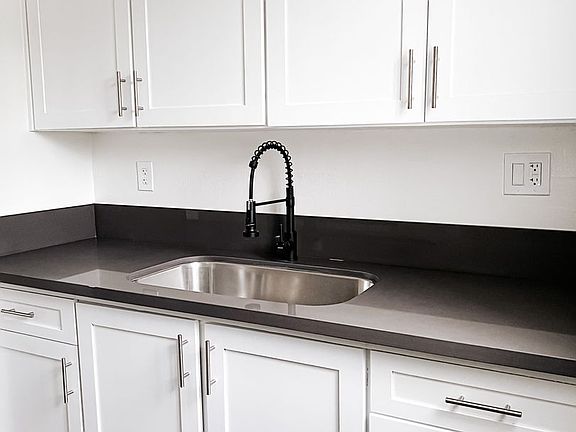 2nd image of 100 E Montwood Ave APT 12