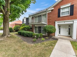 7 Homer Ln APT B, Amherst, NY 14221