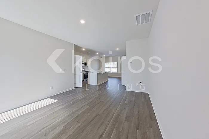 2461 Banyan Cir — Photo 3