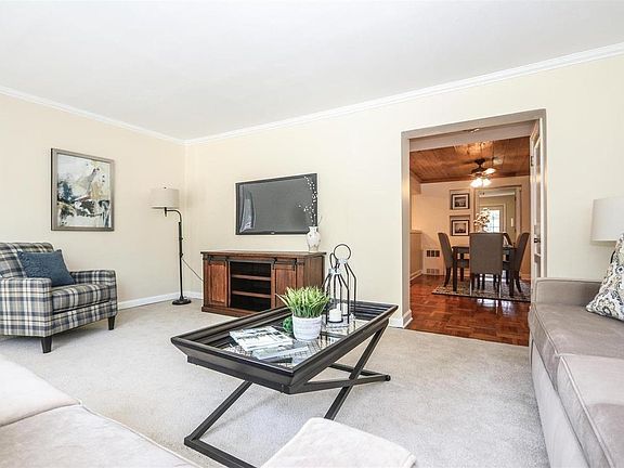 3rd image of 1437 Antoinette Ave