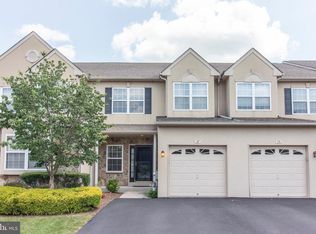 37 Arbor Cir, Colmar, PA 18915