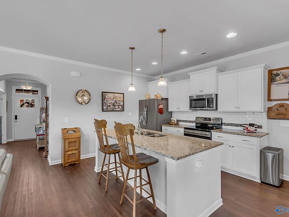 2nd image of 222 Holt St