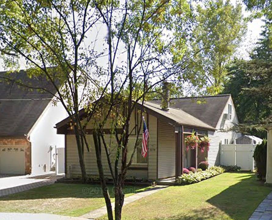 2nd image of 1174 Arthur Kill Rd