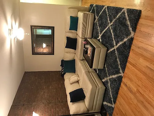 Rented by Blana LLC | media 13