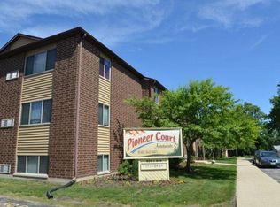 900 N Pioneer Rd #1A, Waukegan, IL