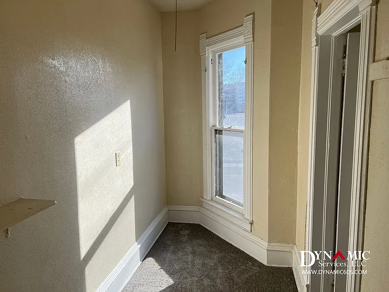 424 W 12th St — Photo 26