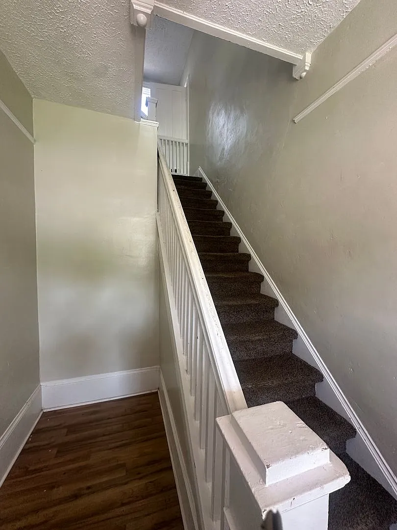 1525 Noble Street — Photo 4