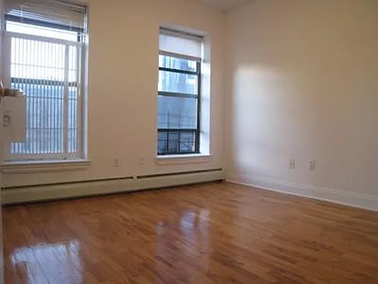 Rented by R New York | media 13