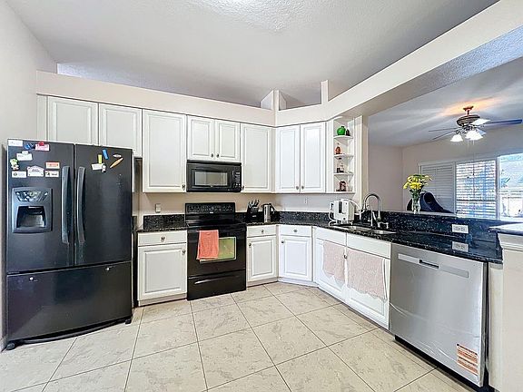 3rd image of 2840 LEXINGTON COURT
