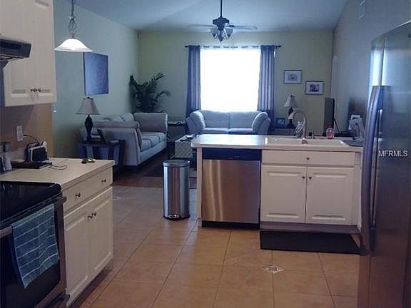 3rd image of 2724 Brookville Dr