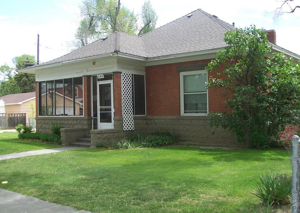 1st image of 608 Maple Ave