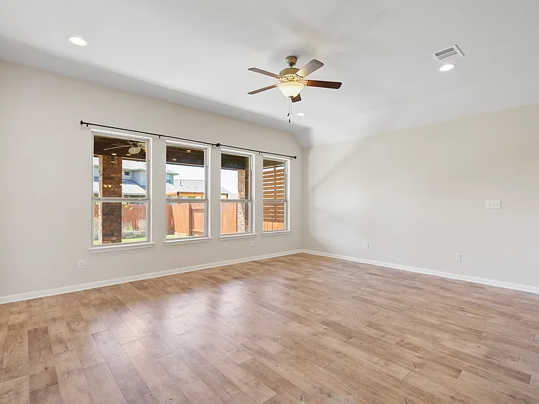 2428 Granite Hill Dr — Photo 40