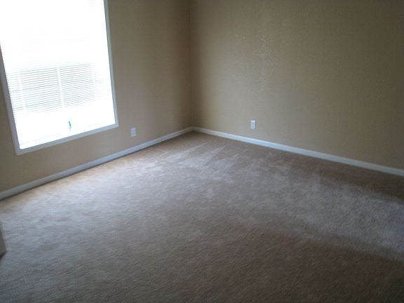 5th image of 18135 Claudette Dr