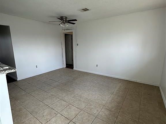 4th image of 10918 Roandale Dr
