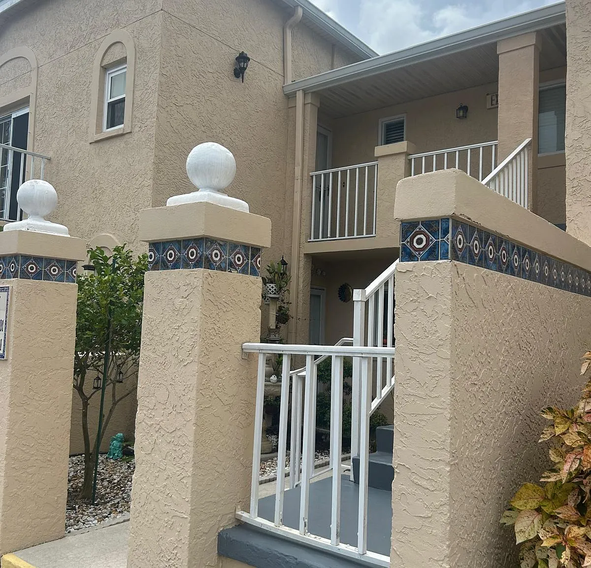 2 bed, 2.0 bath, 874 sqft, $1,700 — Photo 1